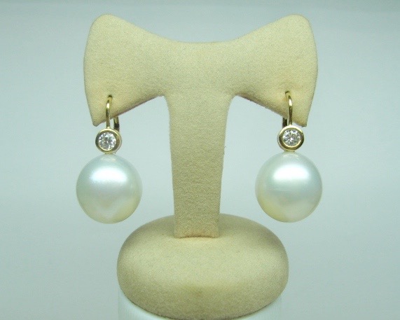 South Sea Cultured Pearl with Diamonds Earrings